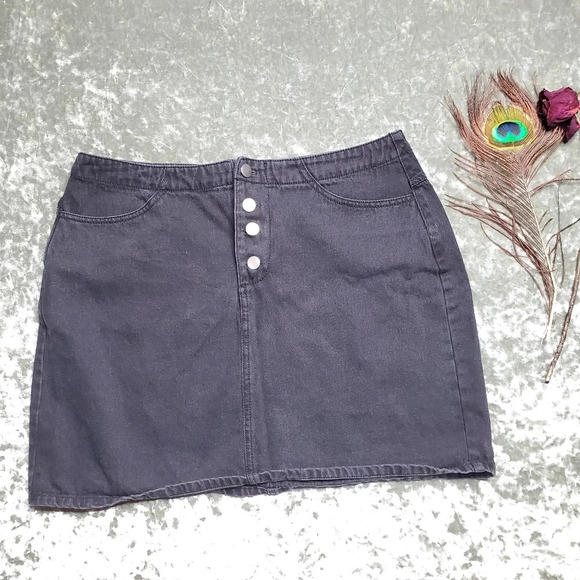 Forever 21 Black Denim Skirt - Picture 1 of 7
